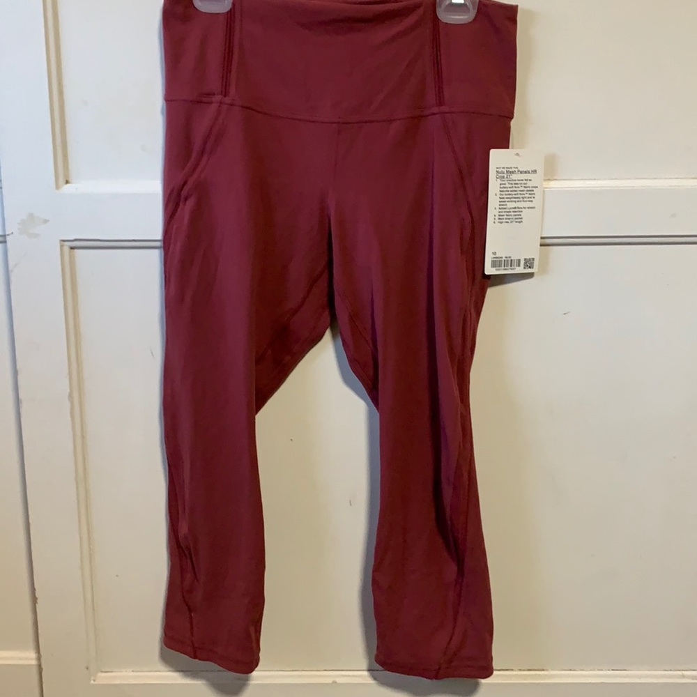 Lululemon nulu mesh panels HR crop 21 sz 10 wine